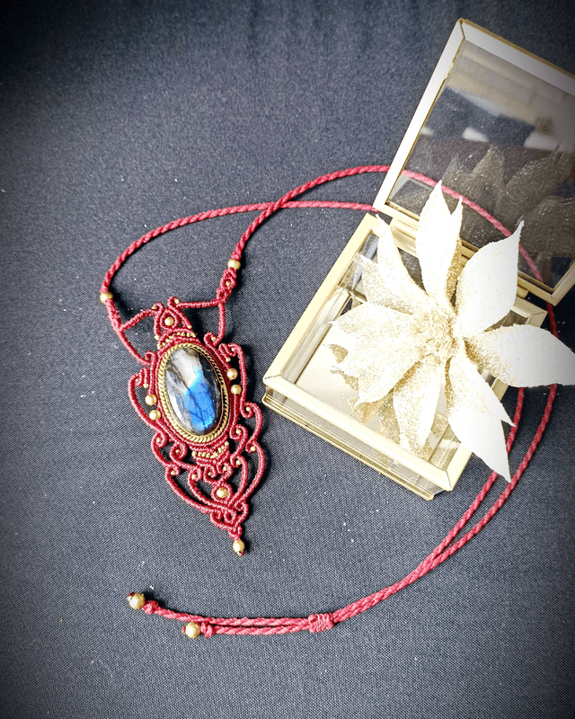 Pendentif en labradorite, "Prendre Soin de Soi"
