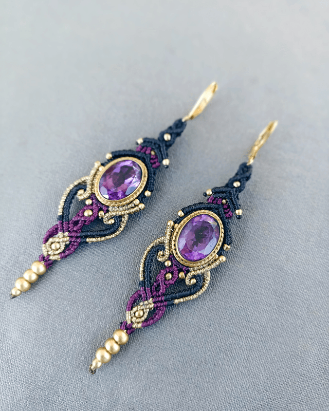 Boucles d'oreilles "Gratitude", sertie d'amethyste