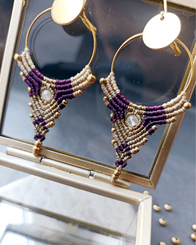 Boucles d'oreilles "Intuition pointe", Beige, prune & doré.
